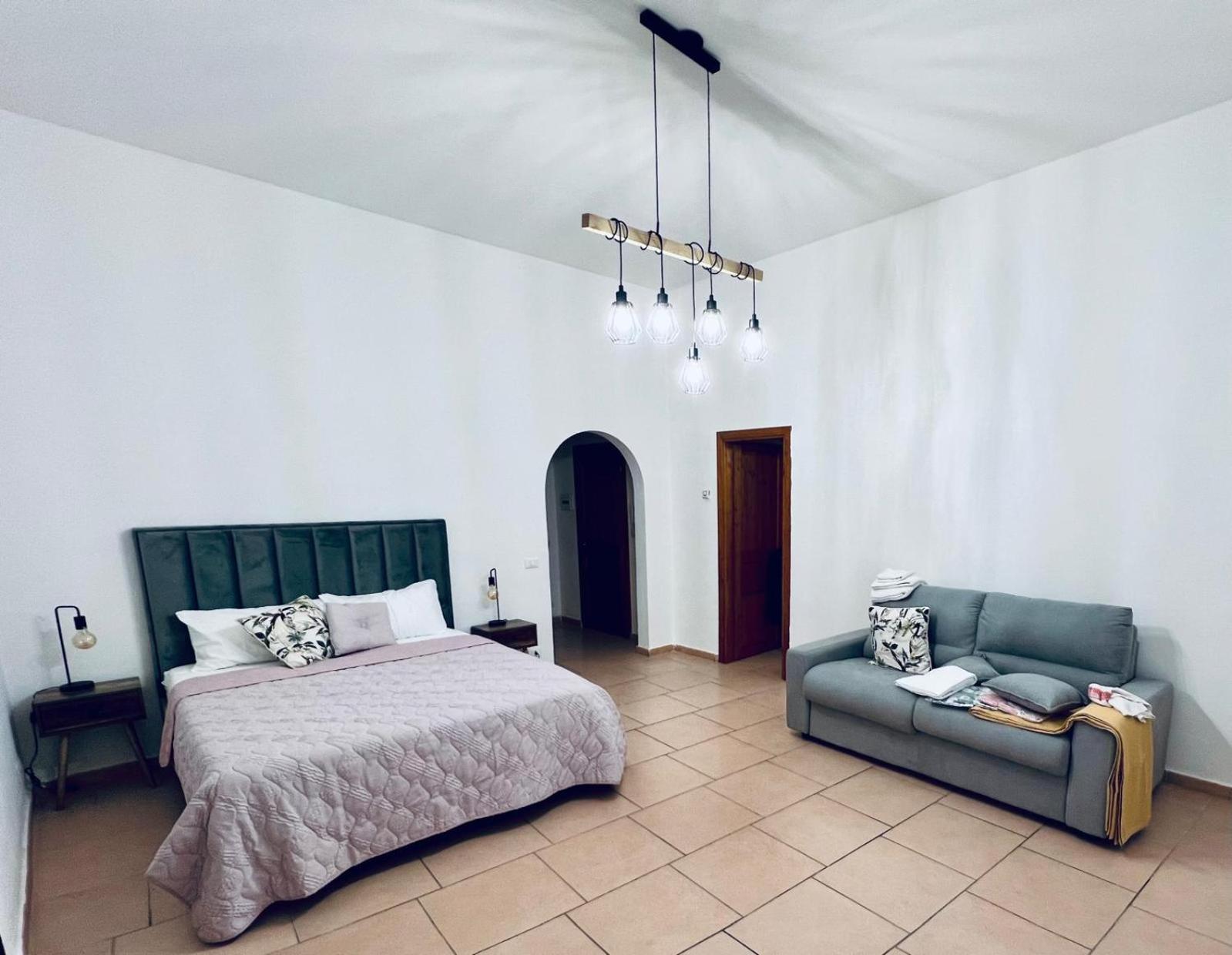 Greta'S Apartment Discesa Delle Capre Palermo Luaran gambar